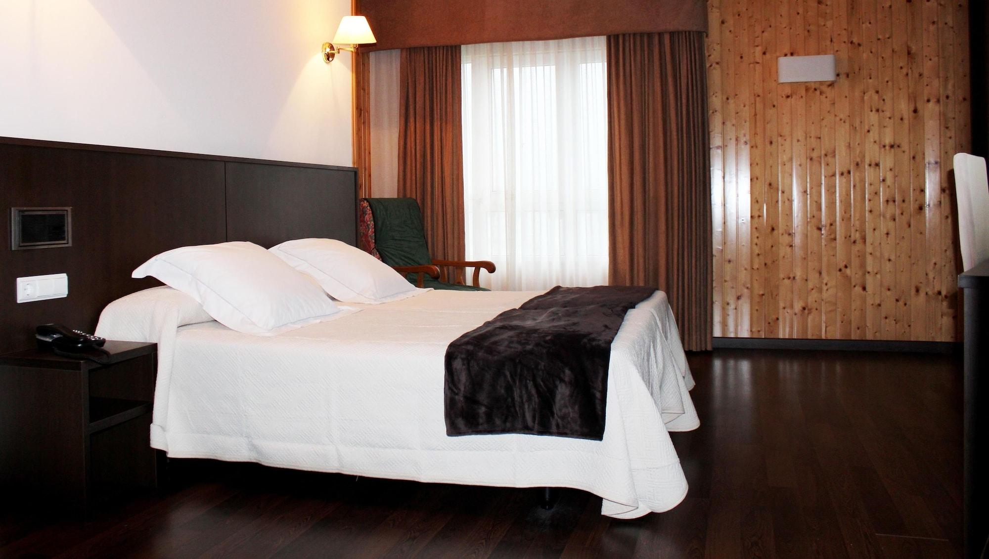 Hotel Park نويا المظهر الخارجي الصورة