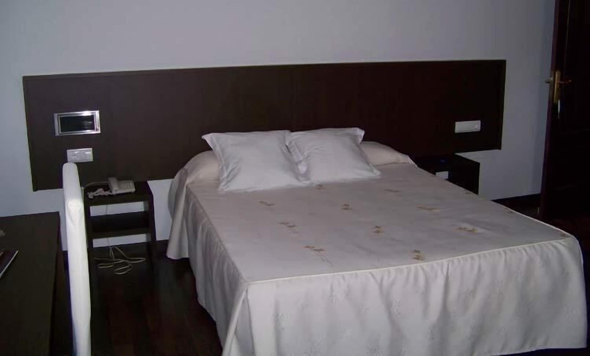 Hotel Park نويا المظهر الخارجي الصورة